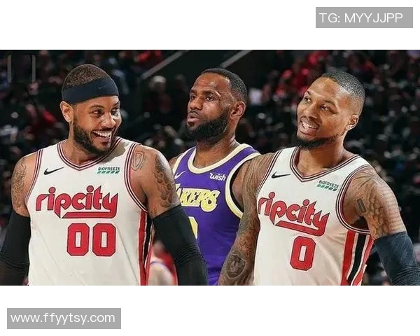 黄蜂与开拓者上半场精彩对决回顾分析及关键时刻盘点